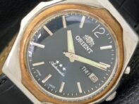 USED MENS ORIENT AUTOMATIC JAPAN 46941 DAY&DATE BLUE COLOR DIAL WATCH A431481-2 R107-a431481
