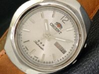 Б/у ЯПОНИЯ ORIENT AUTOMATIC 46941 МУЖСКИЕ ЧАСЫ С СЕРЕБРИСТЫМ ЦИФЕРБЛАТОМ И ДНЕМ A431488-2 R107-a431488