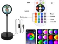Умная Bluetooth проекционная лампа на закате